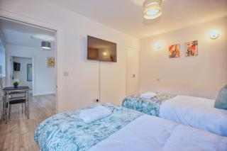 New Refurbished 2BR - City Centre - Bridgwater - 8