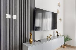 FIRST CLASS 2BR Luxury Getaway - Abu Dhabi - 9