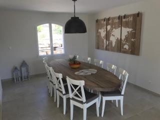 Contemporary villa with swimming pool - Emponse - 9