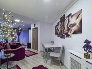 Purple Suite - 9
