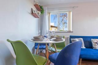 1Bed-Sleeps2-Parking-NearCityCentre-Jlr-Nec - 8