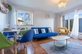 1Bed-Sleeps2-Parking-NearCityCentre-Jlr-Nec - 2