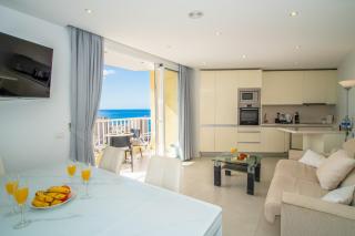 Prime 2BD with Balcony, View & Pool in las Veronicas - Arona - 0
