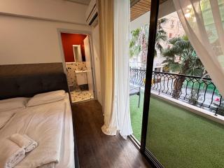 Modern Studio 8 Balcony Kitchenette Bathroom - 1