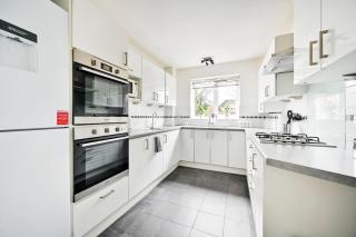 GuestReady - Peaceful hideaway in North London - Hendon - 6