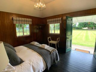 Couples Unique Stay in Bowling Club newly upgraded - 4