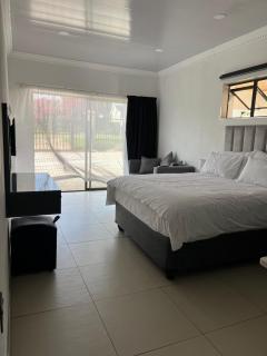 Oasis Lux Apartments - Volksrust - 3