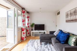 Spacious Home by Lee Valley Rafting Waltham Cross - Waltham Cross - 0