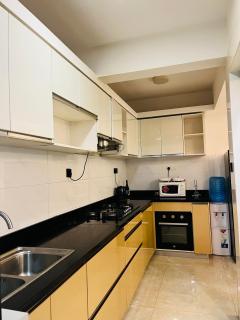 Luxe Apartment - 5