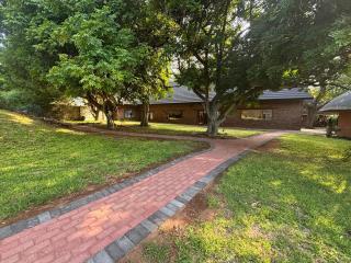 Mohlabetsi Safari Lodge - Hoedspruit - 4