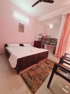 R Square Homestay - Dehradun - 5