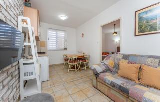 Apartment Pakostane Kraljice Jelene - 9