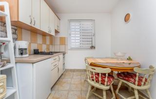 Apartment Pakostane Kraljice Jelene - Pakoštane - 2