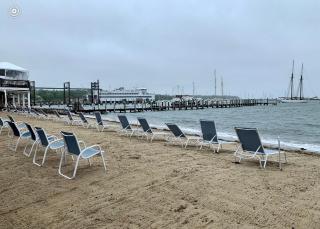 Vineyard Harbor Motel - - 1