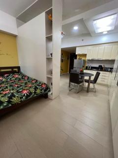 McKinley Hill, The Venice Luxury Residences Condo Unit - Manila - 4