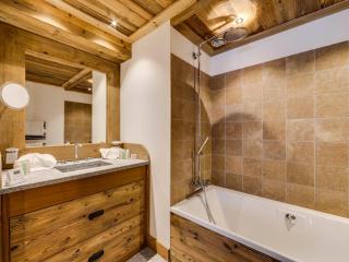 Spacieux 4 pièces avec cheminée, balcon et parking à Val-d'Isère - FR-1-567-67 - Val dʼIsère - 3