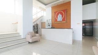 RedDoorz at LuxeLite Suites Makati - 3