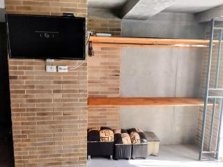 Cómodo Loft Diseño Industrial con Terraza Privada - Bogotá - 3