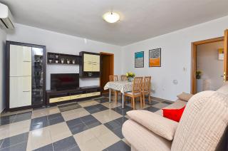 Apartments Presika 2372 - 8