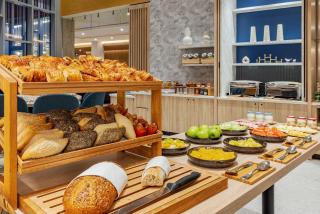 Courtyard by Marriott Paris Charles de Gaulle Central Airport - Roissy-en-France - 8