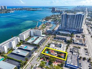 1926 Mediterranean Home With Heated Pool Sleeps 12 - West Palm Beach - 7