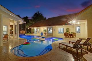 The Grand Luxe 8BR Villa w POOL and basketball - Pembroke Pines - 7