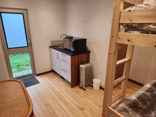 The Nightly Stay - Studio Cabin - 4
