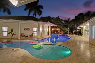 The Grand Luxe 8BR Villa w POOL and basketball - Pembroke Pines - 1