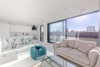 Sleek 4BD Skyline Flat Heart of Hackney - Londra - 0