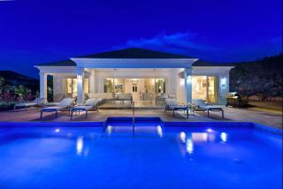 Exclusive 4 Bedroom Villa sleeps 8 persons - Saint James - 2