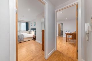HQ Aparthotel Farnborough - Farnborough - 2