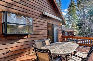 Tahoe Retreat with Decks and Separate Studio - 7