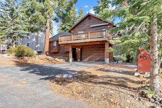 Tahoe Retreat with Decks and Separate Studio - 8