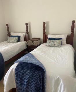 Tudor Valley Guest House - 6