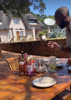 Tudor Valley Guest House - 5