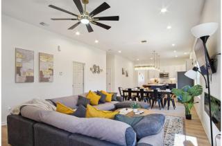 Blissful 5BR3BA Haven Near Riverwalk Downtown - 5