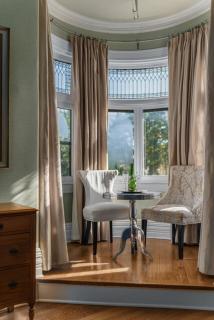 The New Victorian Mansion Bed & Breakfast - 6