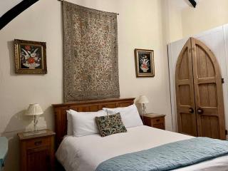 Quirky, comfortable, converted Chapel - 8