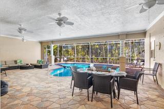 Villa Amore - Fully-fenced electric-heated oversized pool home w/lots of privacy - SWFL Rentals - 8
