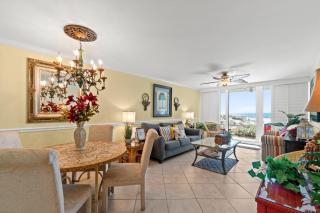 Pelican Walk 103 - 0