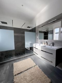 Villa de standing Vista - Domaine Romella - Piscine - Vue Lac de Padula - 4