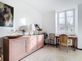 1 2 3 Soleil, Piscine, Lac, 5 chambres, 12 pers - - 1