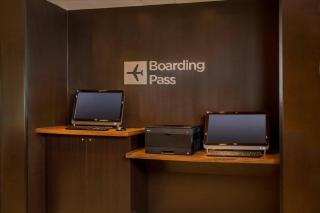 Courtyard by Marriott North Charleston Airport Coliseum - Charleston - 1