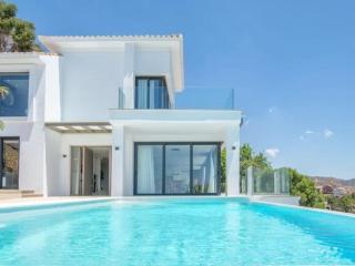 Sunrise villa marbella 7bedrooms by Lodgerstrip budget holidays - Marbella - 0