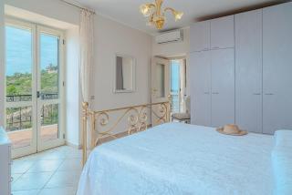 Mary's Home - Laureana Cilento - 5