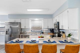 Outdoor Games, Firepit, King bed, BBQ Grill, Close to Downtown and attractions - Tampa - 9