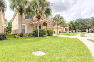 Newly renovated Huge stunning 6 bedroom home - 0