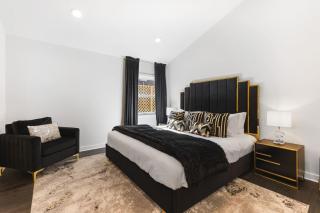 Vibrant Neon Condo Near Restaurants, Coffee and Bars - Nashville - 8