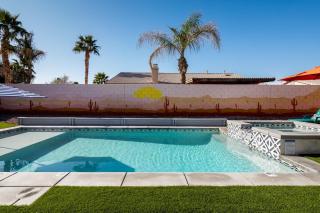 Spacious Yard, Sparkling Pool & Spa, Firepit, 9beds! - 5