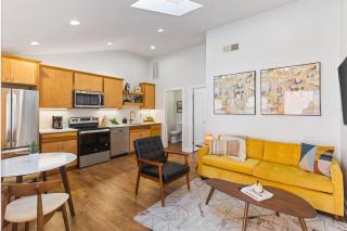 Mid-Century Modern Nashville Condo Near Restaurants, Coffee and Bars - Nashville - 9